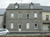 Maison, 14 place François Duine (Guipel)