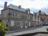 Alignement de maisons à boutique, 11, 13, 15 et 17 rue de l'Illet (Mouazé)