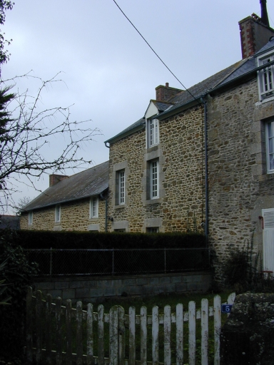 Alignement de maisons, chemin des Clos Fleuris (Pleurtuit)