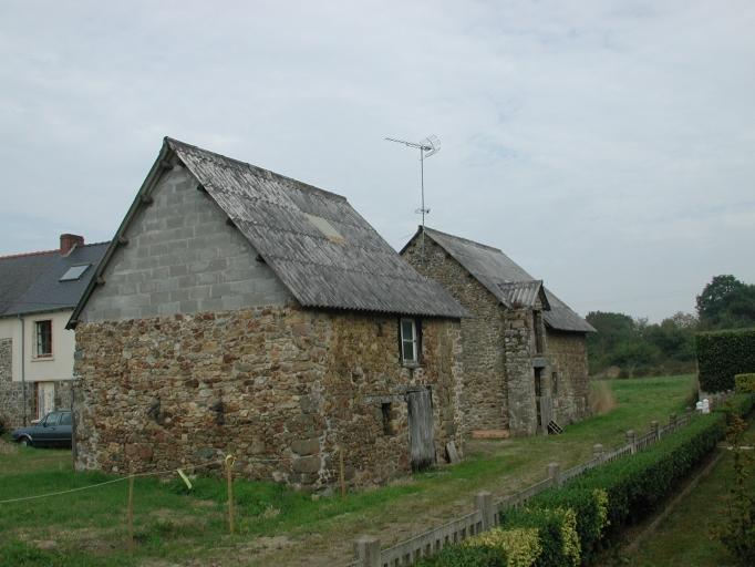 Alignement de maisons, la Hairie (Québriac)