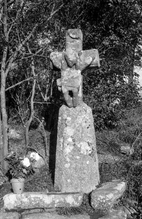 Croix de chemin, la Croix (Plouescat)