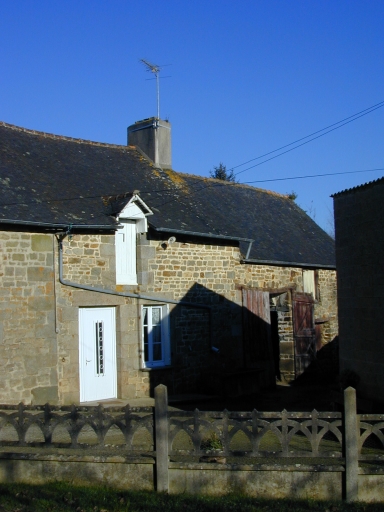 Ferme, Bas Chenillé (Saint-Léger-des-Prés)