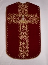 Ornement rouge 1 : chape, chasuble, bourse de corporal, étole, étole pastorale