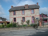 Maison, 15 rue de la Grange (Noyal-Châtillon-sur-Seiche)
