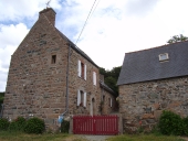 Maison, rue Gouermel, Kermerrien (Plougrescant)