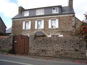 Maison, rue d'Armor (Pordic)