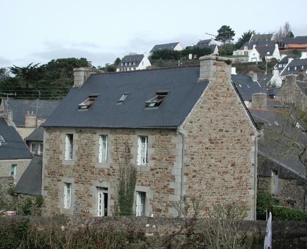 Ancien presbytère de Saint-Michel-en-Grève, actuellement maison, 4 rue de l'Eglise (Saint-Michel-en-Grève)