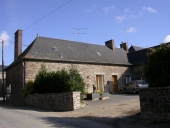 Ferme, route d'Eancé (Chelun)