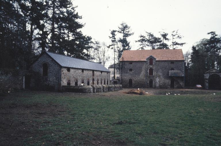 La basse-cour de Largentaye (Saint-Lormel)