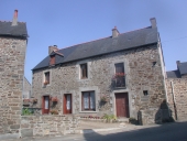 Maison dite l'Abri, 15 rue du Calvaire (La Ville-ès-Nonais)