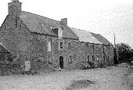 Les maisons et les fermes de Saint-Lormel en 1972.