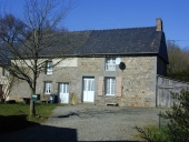 Alignement de deux maisons, le Bas Epinay (Montreuil-sur-Ille)