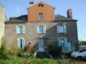 Maison, 22 place de Gare (Montfort-sur-Meu)