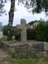Croix de chemin, au nord de Telléné (Guénin)