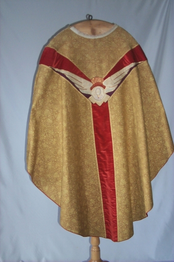 Ornement doré 1 : chasuble