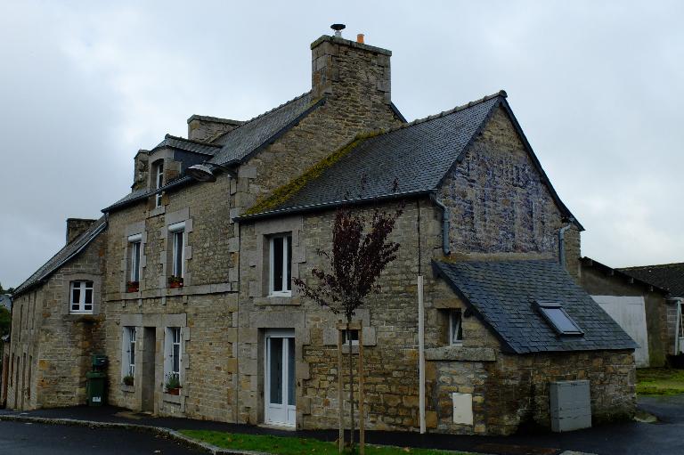 Vildé-Guingalan et la route nationale