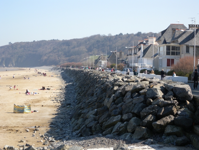 Front de mer : le front de mer 'Les Rosaires' (Plérin-sur-Mer)