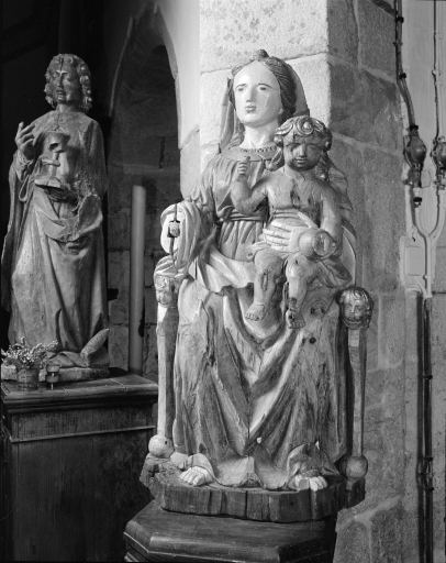 Statue : Vierge à l'Enfant