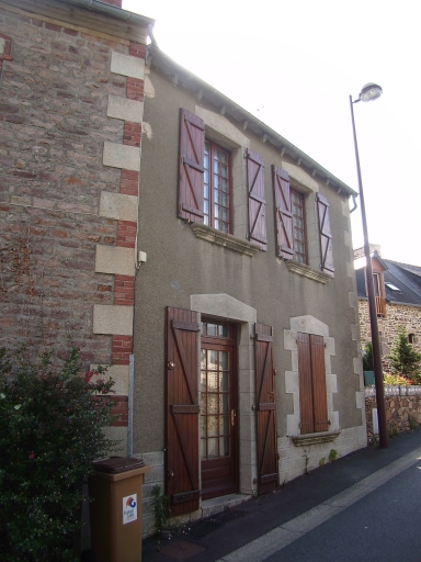 Maison, rue des Ecoles, Loguivy-de-la-Mer (Ploubazlanec)