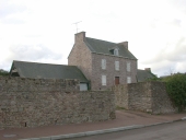 Ancienne ferme, le Val, 58 rue des Hôpitaux (Erquy)