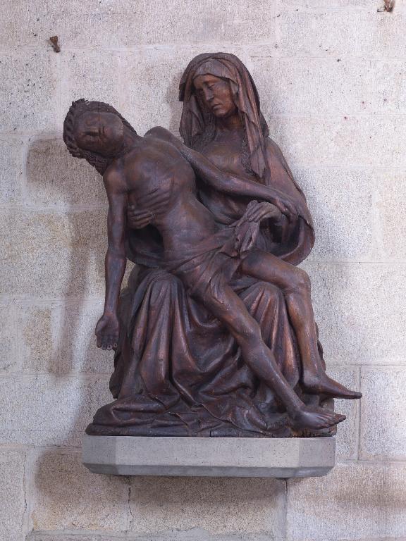 Groupe sculpté : Vierge de Pitié, église Saint-Pierre (Sérent)