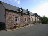 Ferme avec alignement de deux logis, la Plesse (Iffendic)