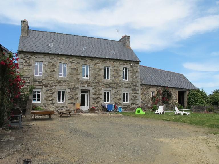 Les maisons et les fermes de la commune de Lanmérin