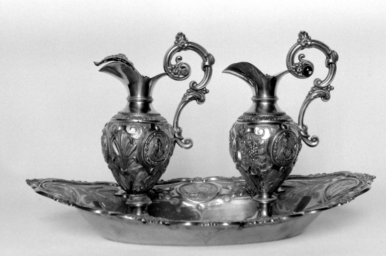 Burettes, plateau à burettes