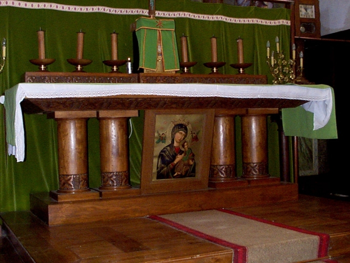 Autel ; gradin ; tabernacle (maître-autel)