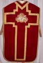 Ornement rouge 5 : chasuble, bourse de corporal, étole, manipule, voile de calice
