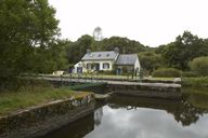 Maisons liées à l'activité du canal de Nantes à Brest : maisons éclusières, maison portuaire, maisons de barragiste, maisons de cantonnier