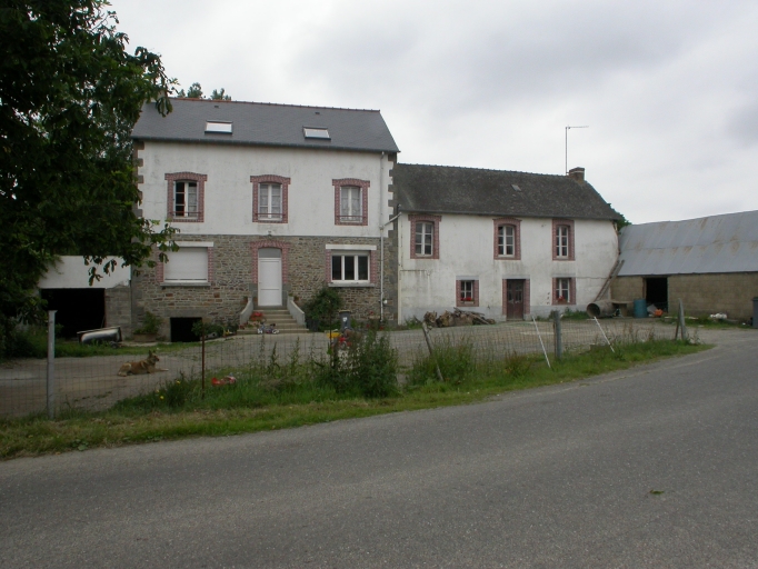 Moulin à farine de Dom Pierre, actuellement maison, le Pont Dom Pierre (Trémorel)