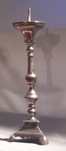 Paire de chandeliers d'autel