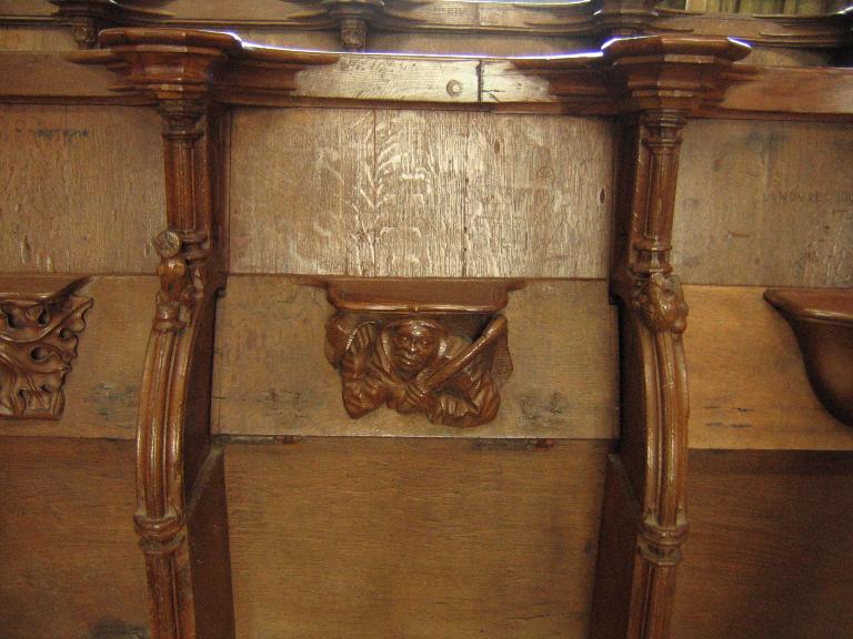 Cathédrale Saint-Tugdual : stalle 38