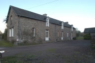 Les maisons, fermes et immeubles sur la commune de Montfort-sur-Meu