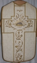 Ornement blanc 1 : chasuble, étole, manipule, voile de calice