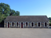 Mairie, écoles et monuments sur la commune de Lohéac
