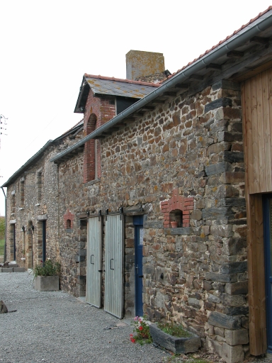 Ferme, actuellement maison, les Clardières (Bais)