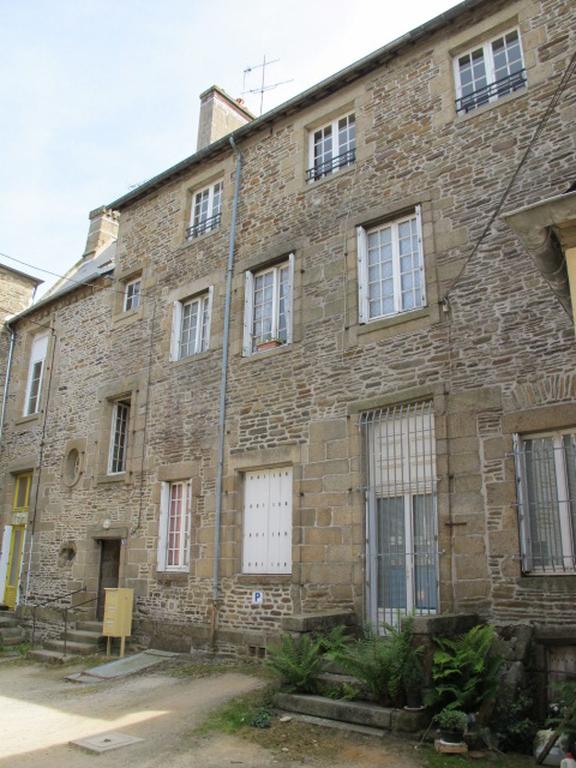 Maison, rue de l’Église (Antrain fusionnée en Val-Couesnon en 2019)