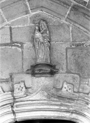 Statuette 2 : Vierge à l'Enfant