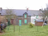 Alignement de trois maisons, la Hautière (Pipriac)