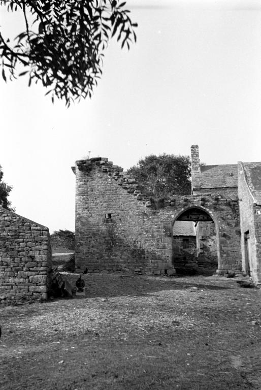 Manoir, Kerazan (Cléden-Cap-Sizun)