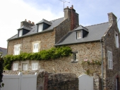 Ferme, 6 rue Louis Bréhault (La Richardais)