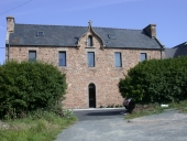 Ancienne école libre des filles, actuellement centre de vacances, 30 rue du Calvaire, Crec'h Lest (Trégastel)