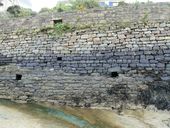 Perrés inclinés de la rive gauche du port de Doëlan (Clohars-Carnoët)