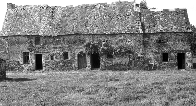 Ancienne ferme, les Cormiers (Saint-Germain-du-Pinel)