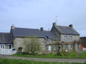 Alignement de trois logis, Lautemarière (Cuguen)