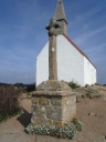 L'église paroissiale, les chapelles, croix de chemin et monuments aux morts sur la commune de Bréhat