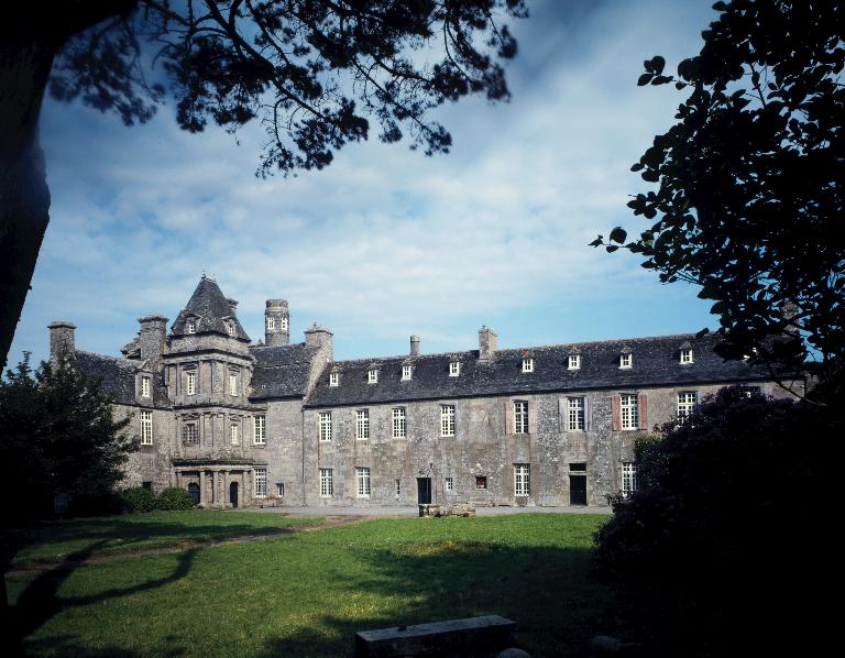 Château de Maillé (Plounévez-Lochrist)