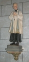 Statue sur socle : saint Jean-Marie Vianney